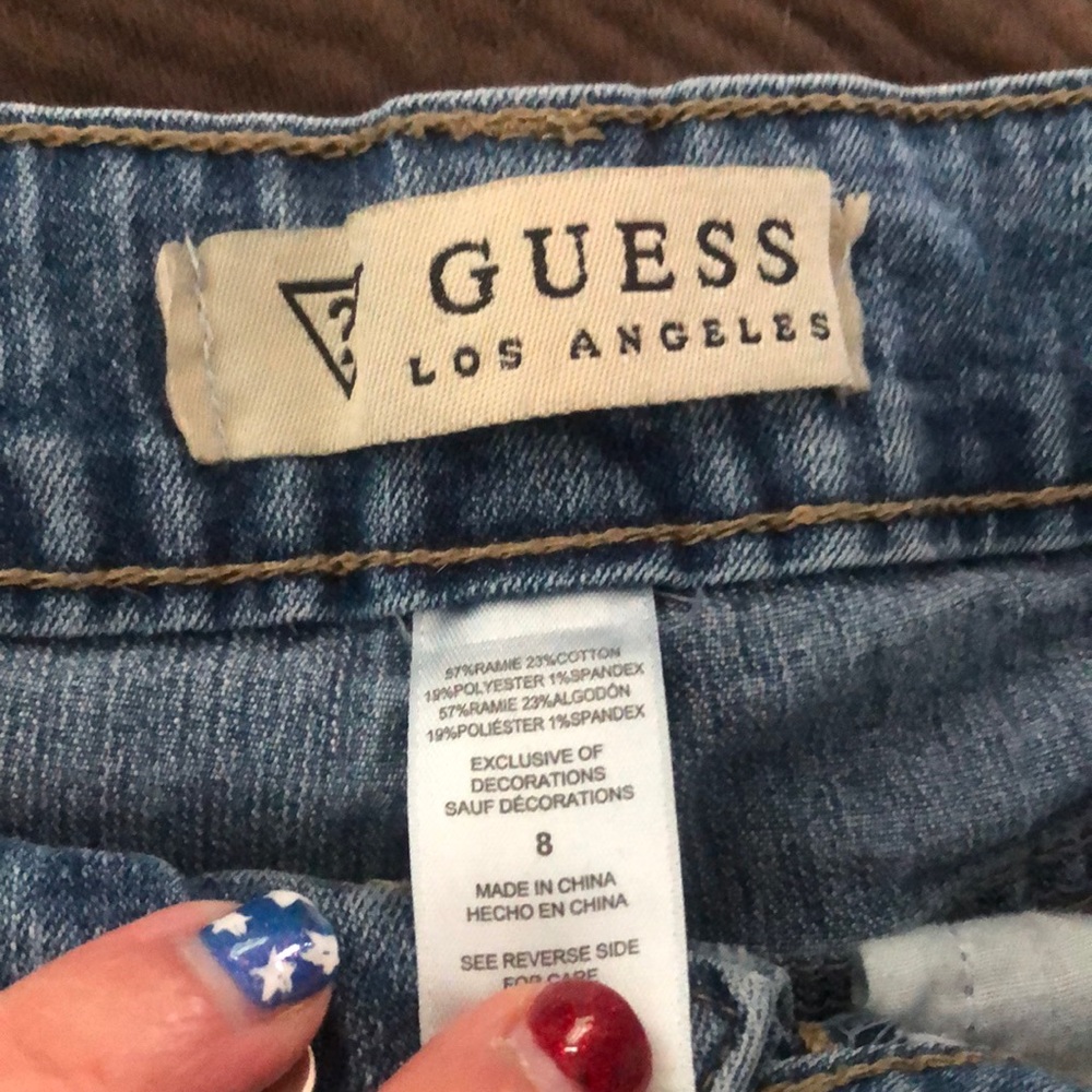 Girls Guess cut-off shorts. Size 8. In style 😀 - Picture 2 of 3